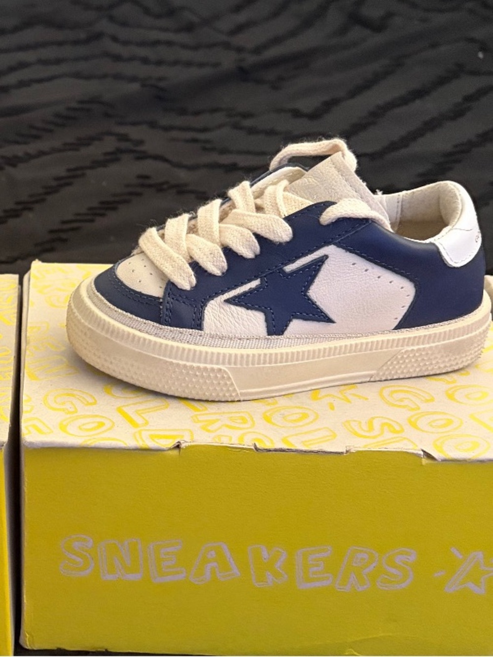 Kids Star-Accent Sneakers - White & Navy